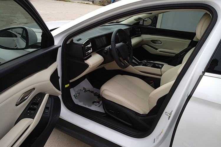 Used BYD Qin L 2024 DM-i 80KM Beyond Model Driver Seat