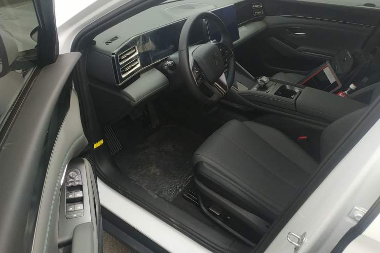 Used BYD Qin L 2024 DM-i 120KM Leading Model Driver Seat