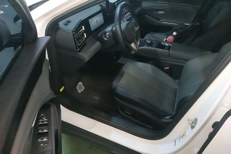 Used BYD Qin L 2024 DM-i 120KM Leading Model Driver Seat