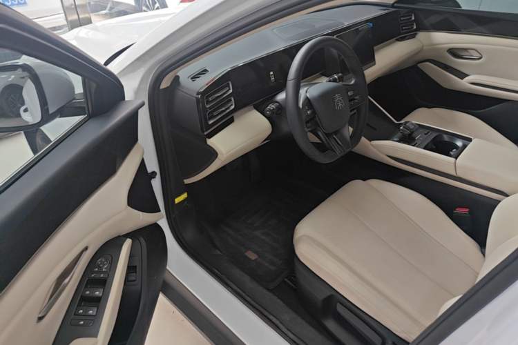 Used BYD Qin L 2024 DM-i 80KM Leading Model Driver Seat