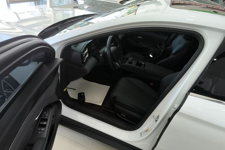 Used BYD Qin L 2024 DM-i 120KM Leading Model Driver Seat