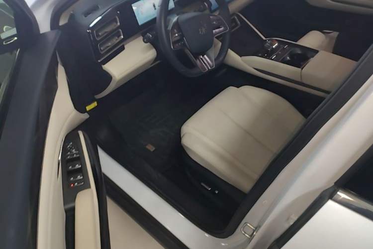 Used BYD Qin L 2024 DM-i 120KM Beyond Model Driver Seat