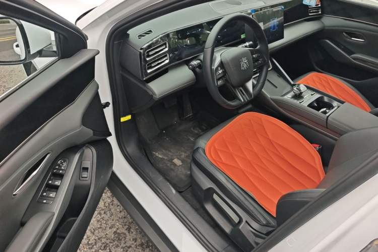 Used BYD Qin L 2024 DM-i 80KM Leading Model Driver Seat