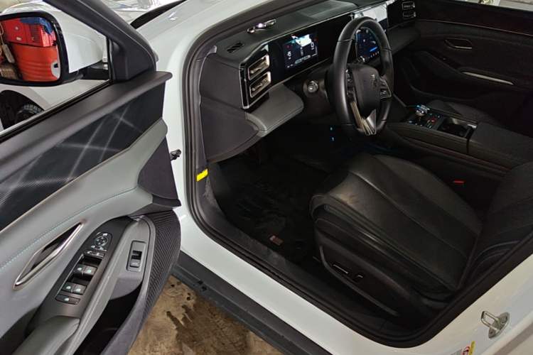 Used BYD Qin L 2024 DM-i 80KM Leading Model Driver Seat
