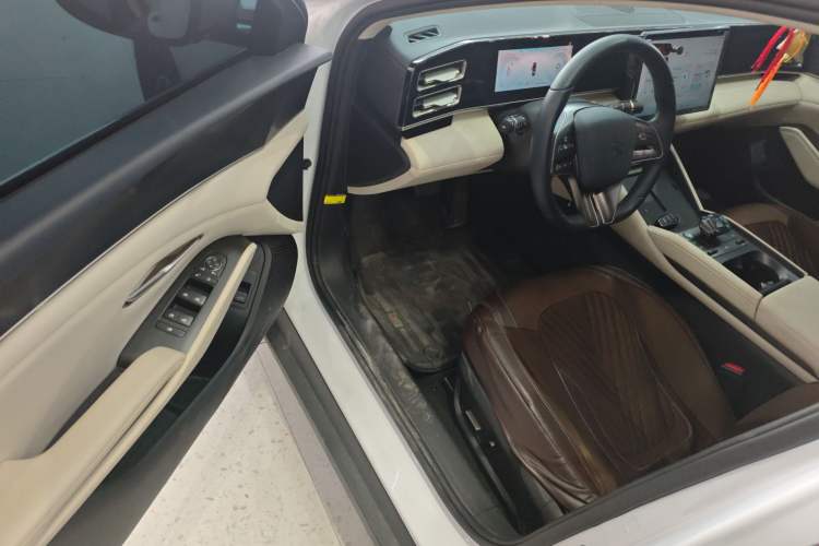 Used BYD Qin L 2024 DM-i 120KM Leading Model Driver Seat