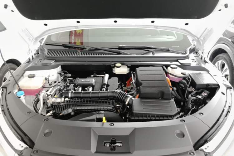 Used BYD Qin L 2024 DM-i 120KM Beyond Model Engine Bay