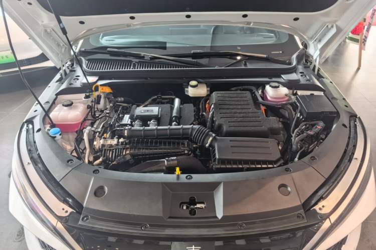 Used BYD Qin L 2024 DM-i 80KM Beyond Model Engine Bay