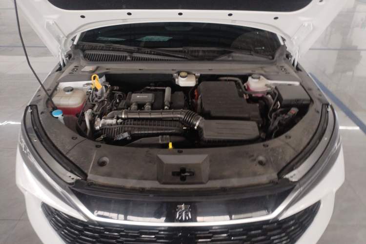 Used BYD Qin L 2024 DM-i 80KM Leading Model Engine Bay