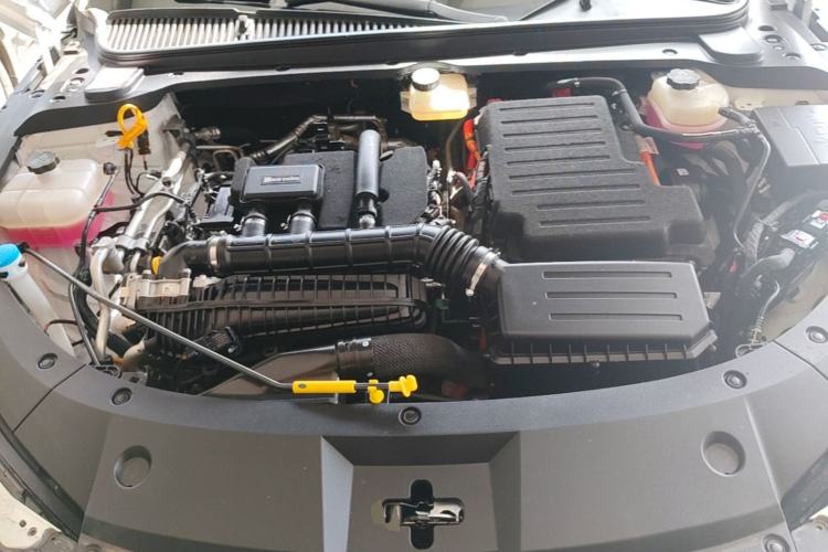 Used BYD Qin L 2024 DM-i 80KM Leading Model Engine Bay