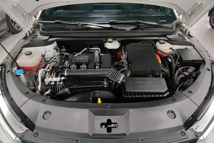 Used BYD Qin L 2024 DM-i 120KM Excellence Model Engine Bay