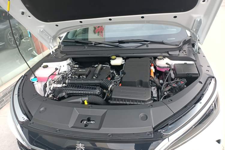 Used BYD Qin L 2024 DM-i 120KM Beyond Model Engine Bay