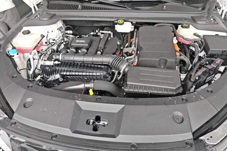 Used BYD Qin L 2024 DM-i 120KM Beyond Model Engine Bay