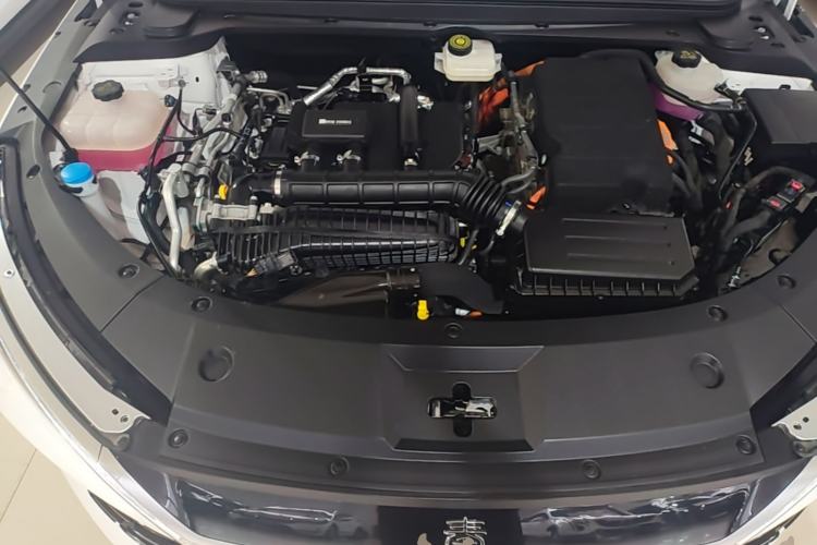 Used BYD Qin L 2024 DM-i 120KM Leading Model Engine Bay