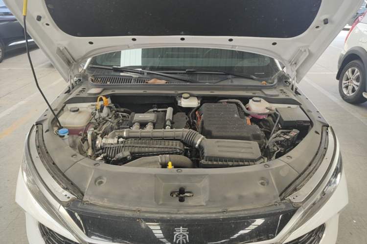 Used BYD Qin L 2024 DM-i 80KM Beyond Model Engine Bay