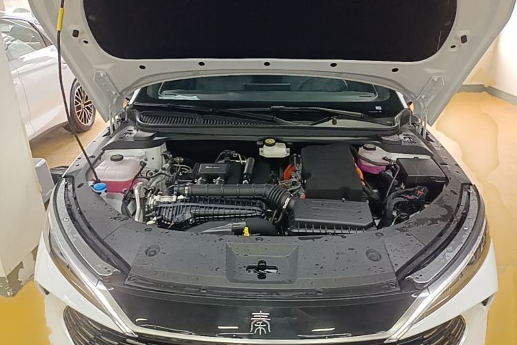 Used BYD Qin L 2024 DM-i 120KM Beyond Model Engine Bay