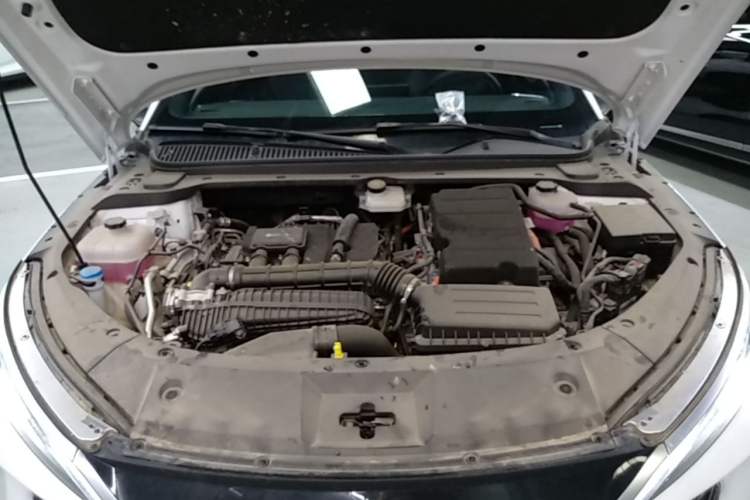 Used BYD Qin L 2024 DM-i 120KM Leading Model Engine Bay