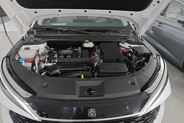 Used BYD Qin L 2024 DM-i 120KM Excellence Model Engine Bay