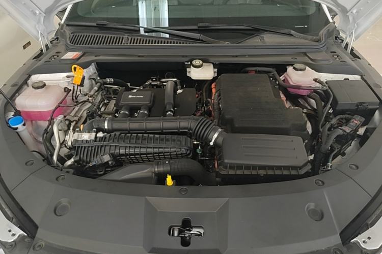 Used BYD Qin L 2024 DM-i 80KM Leading Model Engine Bay