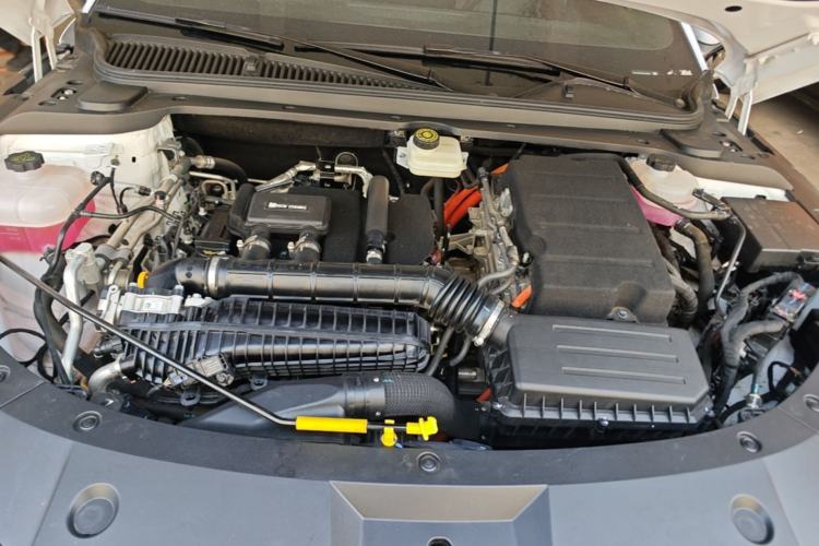 Used BYD Qin L 2024 DM-i 120KM Leading Model Engine Bay
