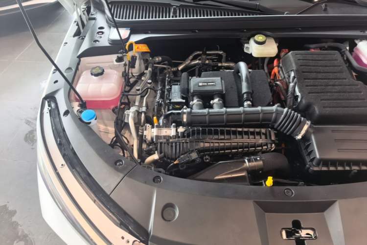 Used BYD Qin L 2024 DM-i 80KM Beyond Model Engine Bay Right