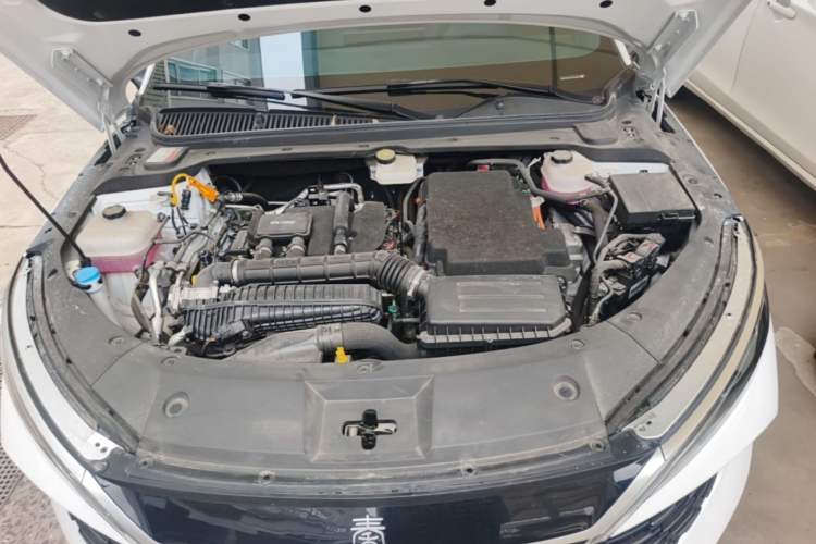 Used BYD Qin L 2024 DM-i 80KM Beyond Model Engine Bay