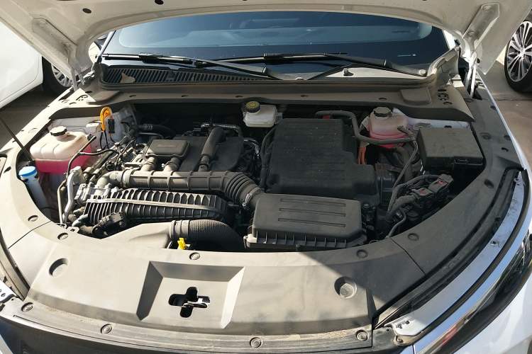 Used BYD Qin L 2024 DM-i 80KM Leading Model Engine Bay