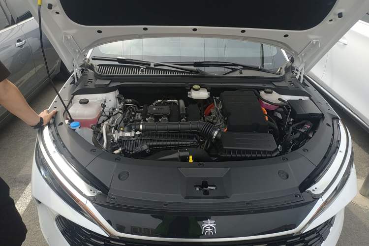 Used BYD Qin L 2024 DM-i 120KM Leading Model Engine Bay