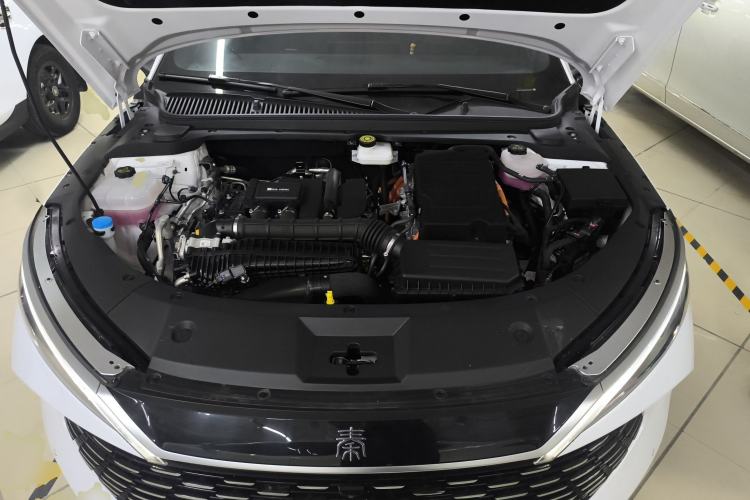 Used BYD Qin L 2024 DM-i 120KM Leading Model Engine Bay