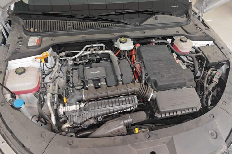 Used BYD Qin L 2024 DM-i 80KM Leading Model Engine Bay