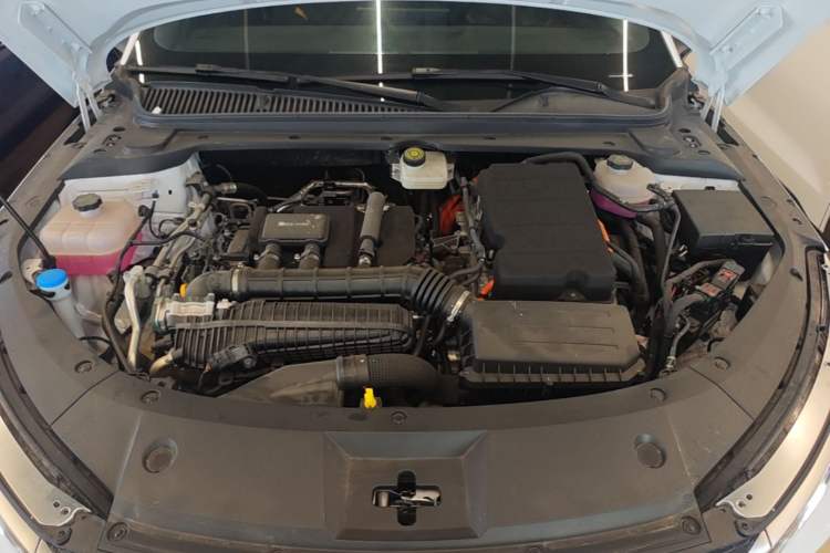 Used BYD Qin L 2024 DM-i 120KM Beyond Model Engine Bay