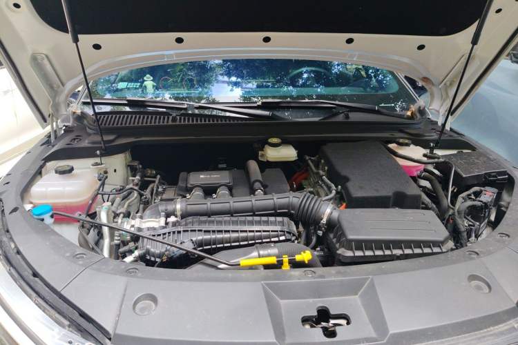 Used BYD Qin L 2024 DM-i 120KM Leading Model Engine Bay