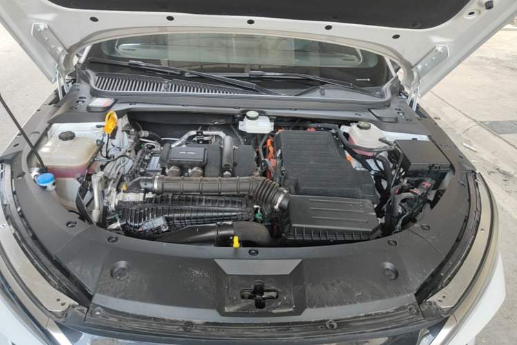 Used BYD Qin L 2024 DM-i 80KM Leading Model Engine Bay