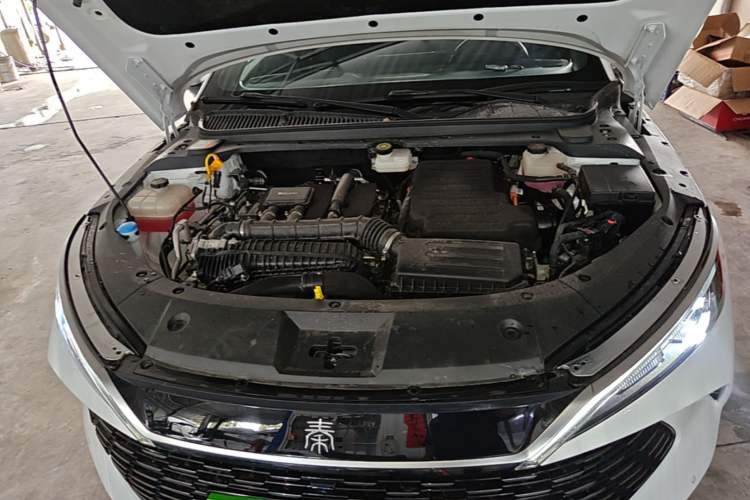 Used BYD Qin L 2024 DM-i 80KM Leading Model Engine Bay