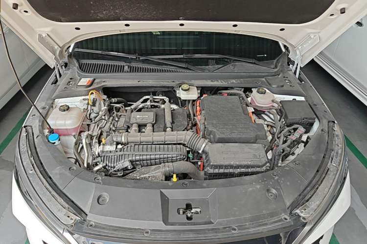 Used BYD Qin L 2024 DM-i 80KM Leading Model Engine Bay