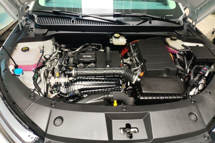 Used BYD Qin L 2024 DM-i 120KM Beyond Model Engine Bay