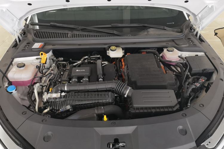 Used BYD Qin L 2024 DM-i 80KM Leading Model Engine Bay
