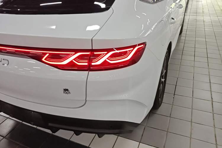 Used BYD Qin L 2024 DM-i 120KM Beyond Model Exterior 3