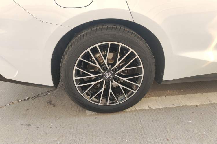 Used BYD Qin L 2024 DM-i 120KM Excellence Model Exterior 3