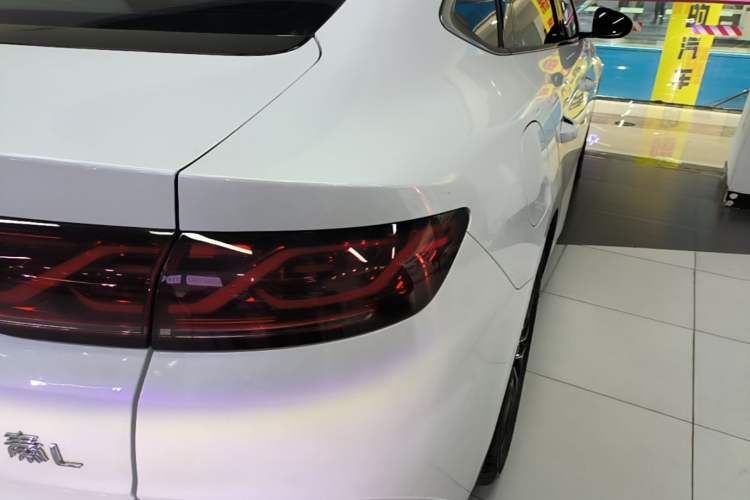Used BYD Qin L 2024 DM-i 120KM Excellence Model Exterior 3