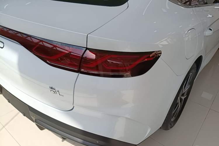 Used BYD Qin L 2024 DM-i 80KM Beyond Model Exterior 3