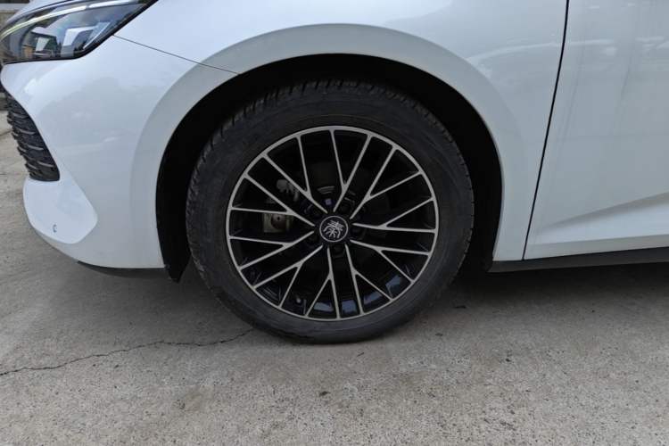 Used BYD Qin L 2024 DM-i 120KM Excellence Model Exterior 4