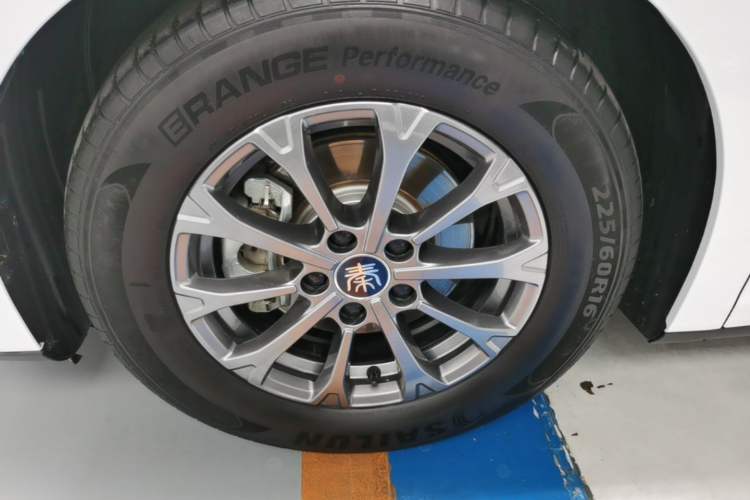 Used BYD Qin L 2024 DM-i 80KM Leading Model Exterior 4