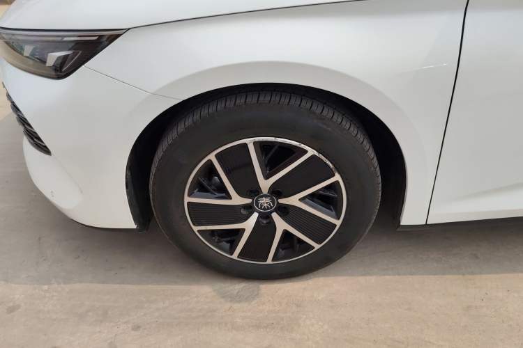 Used BYD Qin L 2024 DM-i 120KM Beyond Model Exterior 4