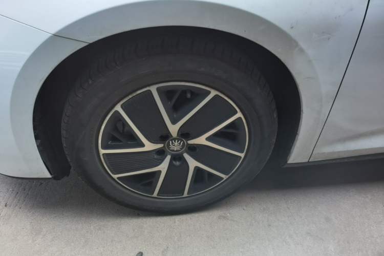 Used BYD Qin L 2024 DM-i 80KM Beyond Model Exterior 4