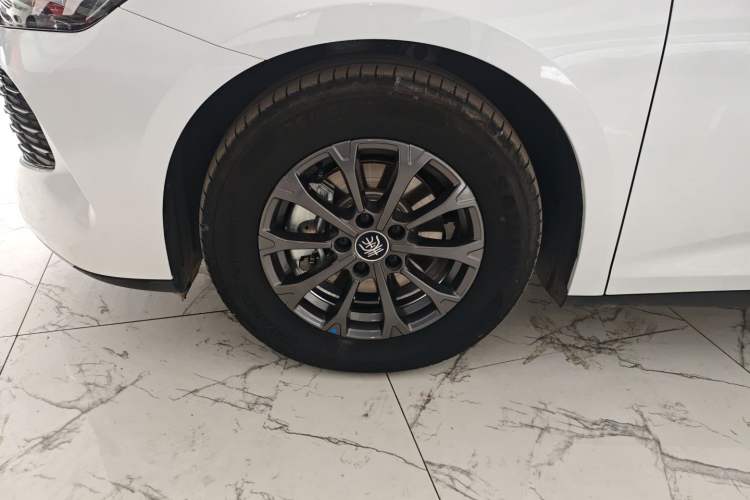 Used BYD Qin L 2024 DM-i 80KM Leading Model Exterior 4