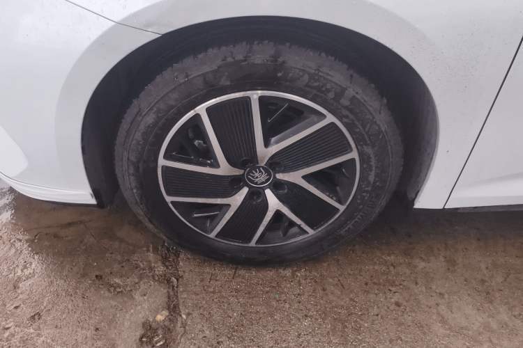 Used BYD Qin L 2024 DM-i 80KM Beyond Model Exterior 4