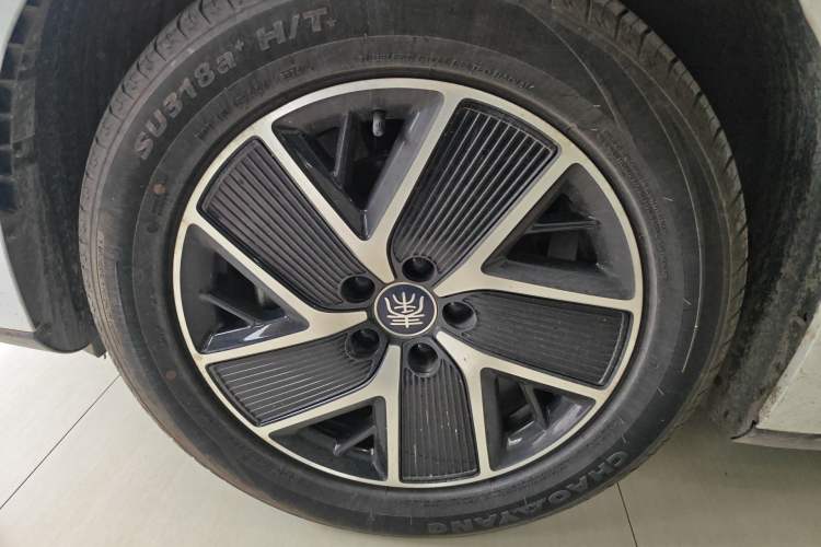 Used BYD Qin L 2024 DM-i 120KM Beyond Model Exterior 4