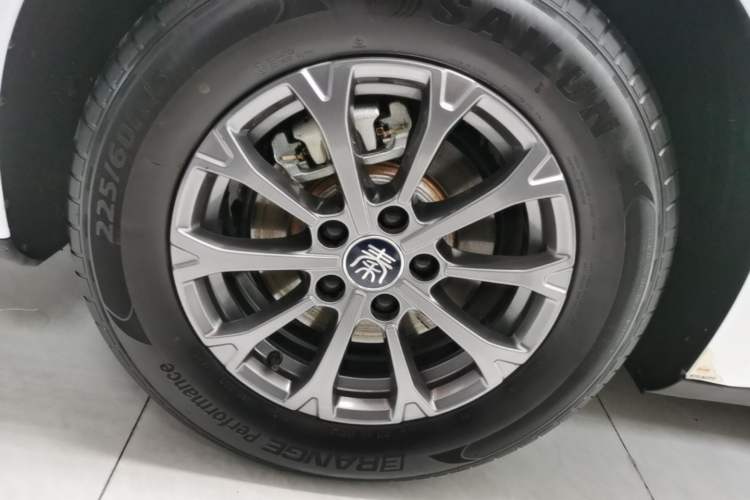 Used BYD Qin L 2024 DM-i 80KM Leading Model Exterior 5