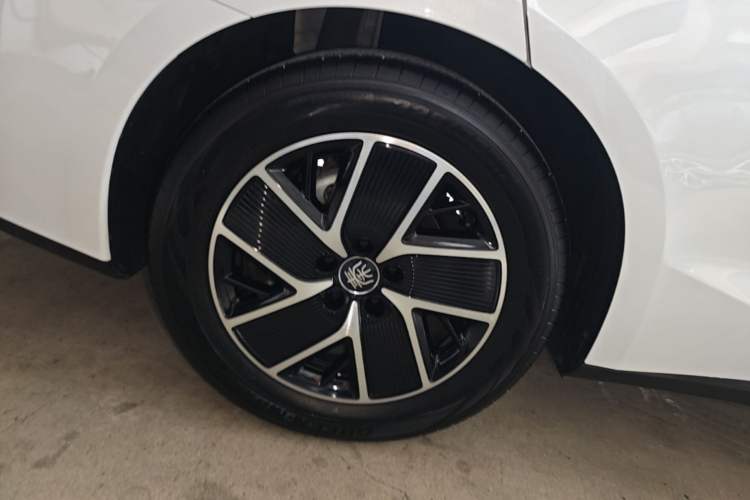 Used BYD Qin L 2024 DM-i 80KM Beyond Model Exterior 5