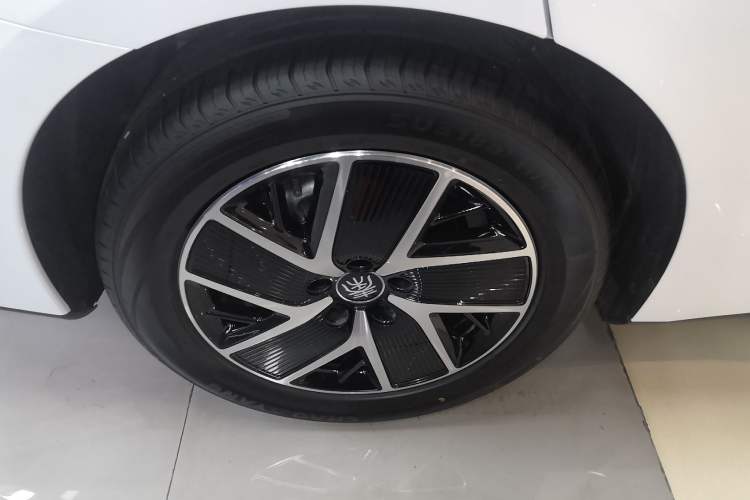Used BYD Qin L 2024 DM-i 120KM Beyond Model Exterior 5
